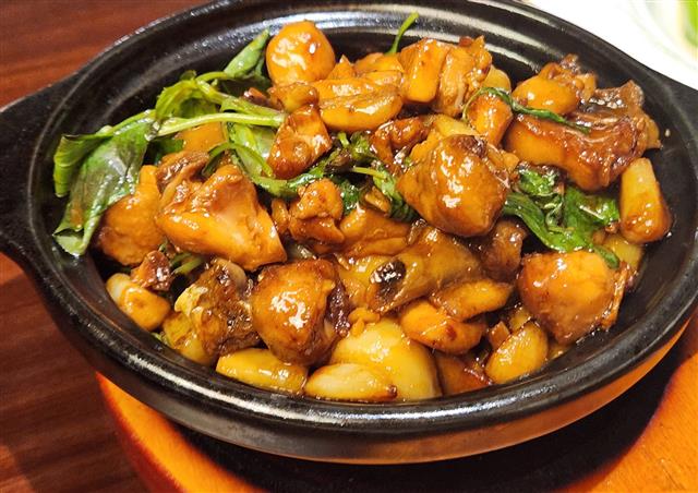 Three Cups Chicken in Taiwanese Style